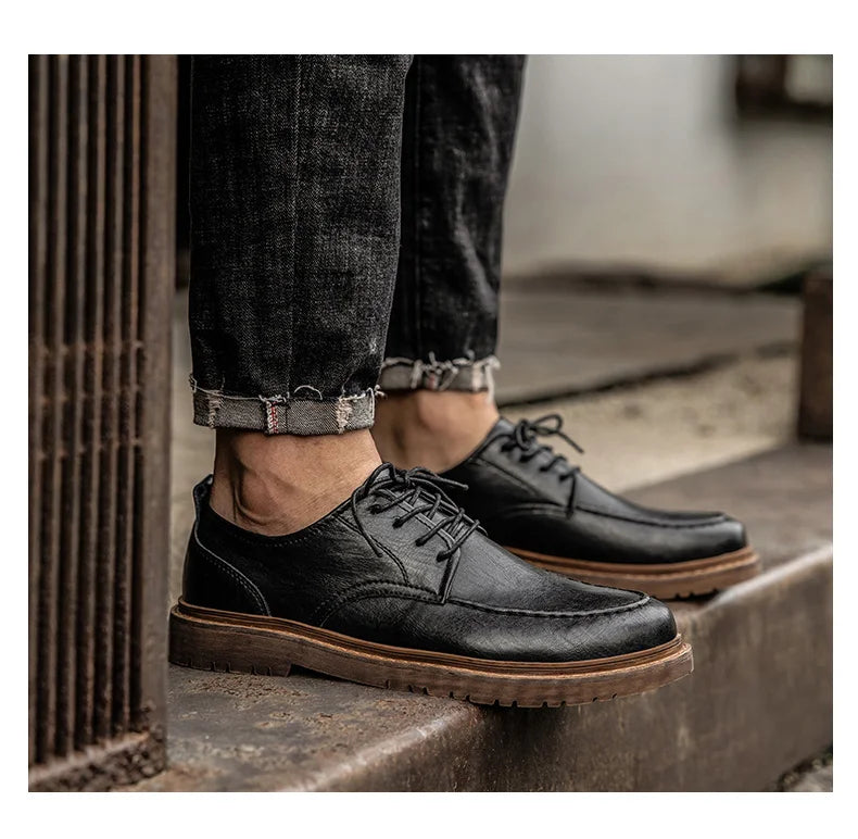 Hunter Moc-toe Leather Shoe