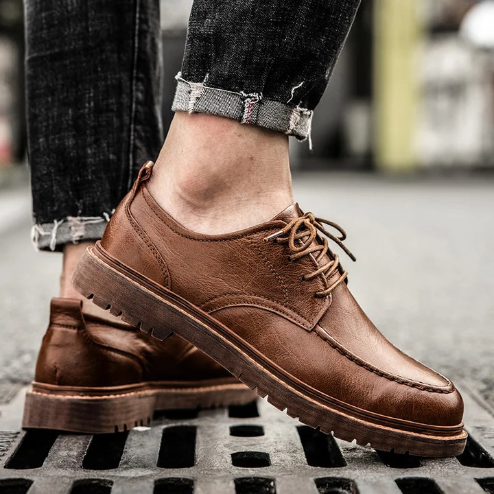 Hunter Moc-toe Leather Shoe