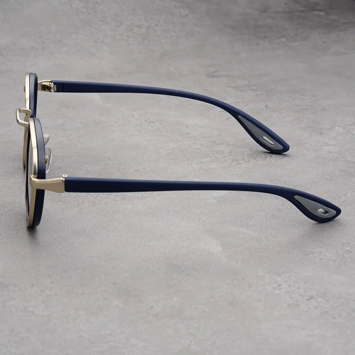 The Beckett Sunglasses