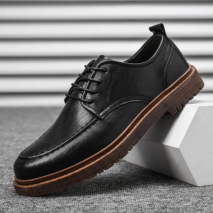 Hunter Moc-toe Leather Shoe