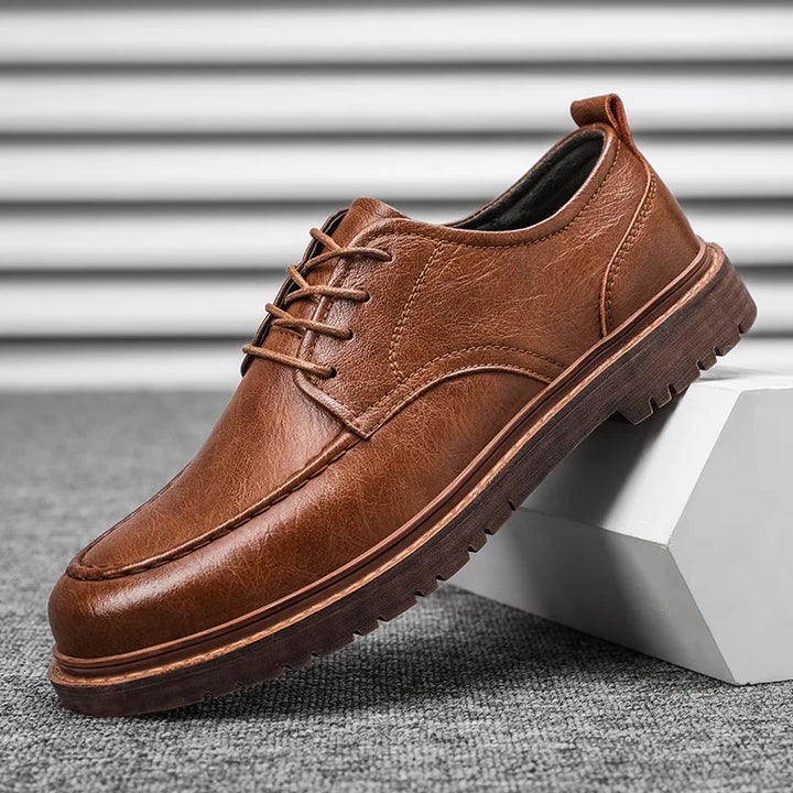 Hunter Moc-toe Leather Shoe