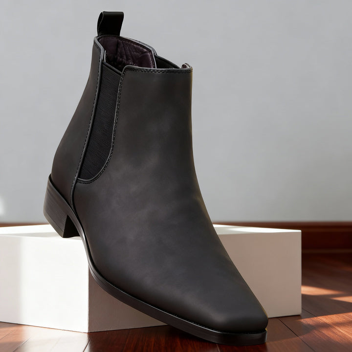 Kingsley House Low-Cut Boots