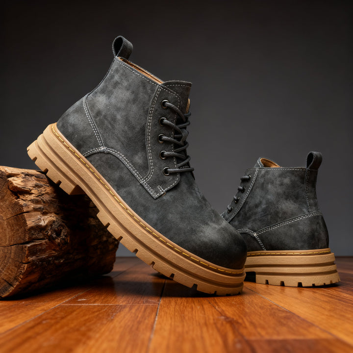 Colton Leather Chukka Boots